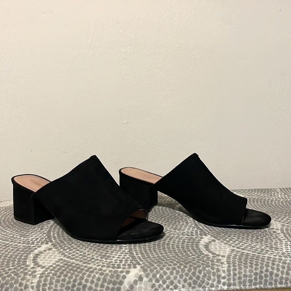 Madden Girl suede slides. Black, size 9. - Picture 4 of 6